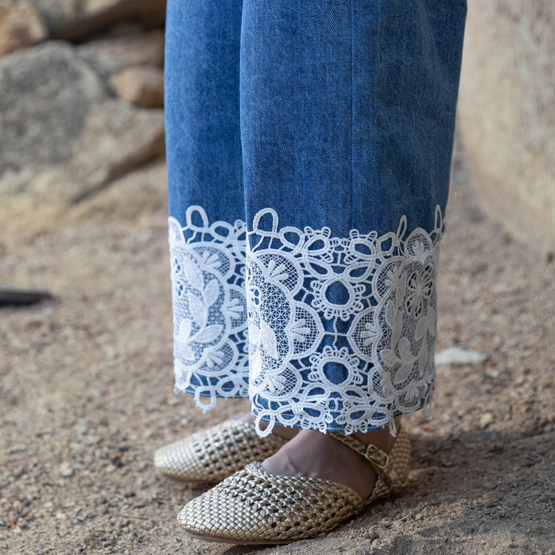 Daisy Lace Pants